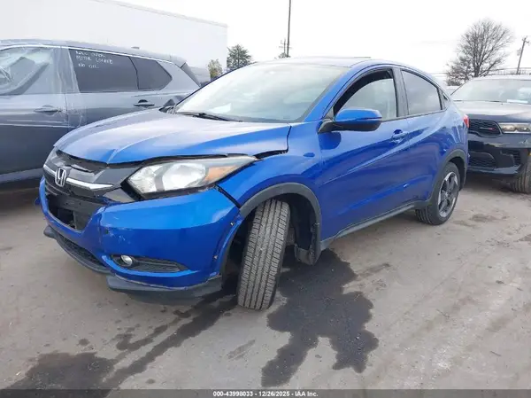 3CZRU5H50JM715815 2018 HONDA HR-V - Image 2