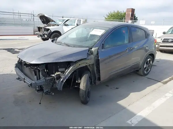 3CZRU5H50JM719640 2018 HONDA HR-V - Image 2