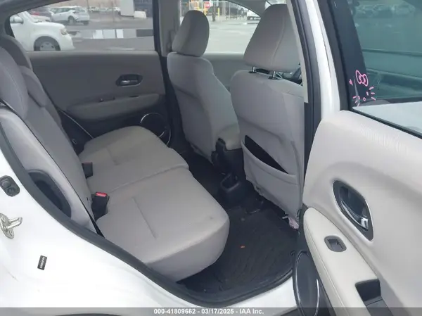 3CZRU5H50JM719914 2018 HONDA HR-V - Image 8