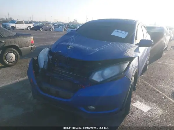 3CZRU5H50JM722974 2018 HONDA HR-V - Image 2