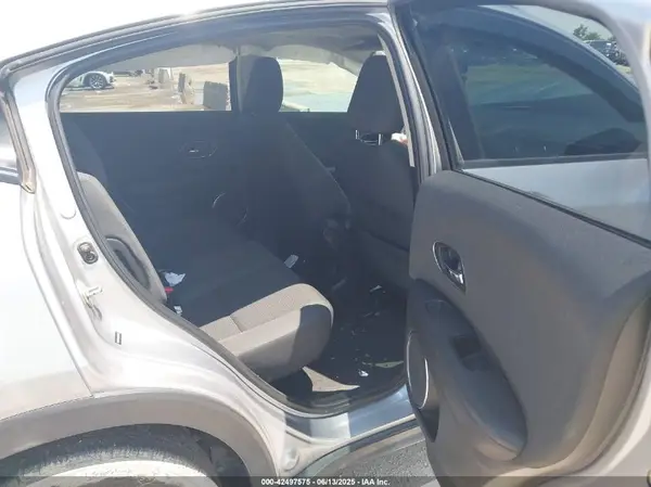 3CZRU5H50KM706436 2019 HONDA HR-V - Image 8