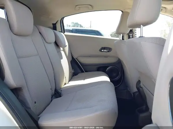 3CZRU5H51GM705691 2016 HONDA HR-V - Image 8