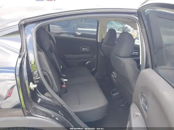 3CZRU5H51GM725231 2016 HONDA HR-V - Image 8