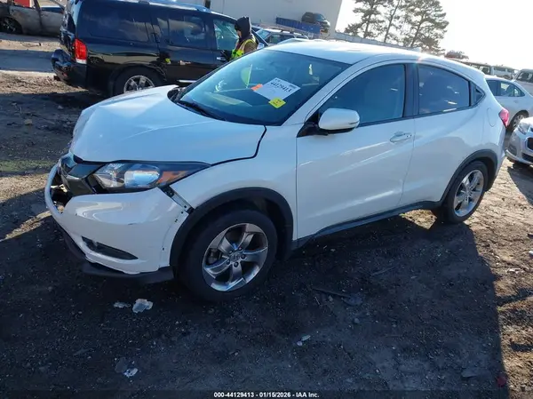 3CZRU5H51GM749514 2016 HONDA HR-V - Image 2