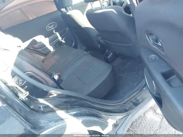3CZRU5H51GM750663 2016 HONDA HR-V - Image 8