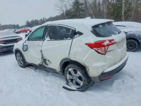 3CZRU5H51HM100863 2017 HONDA HR-V - Image 2