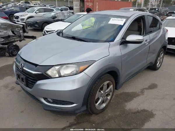 3CZRU5H51HM705966 2017 HONDA HR-V - Image 2