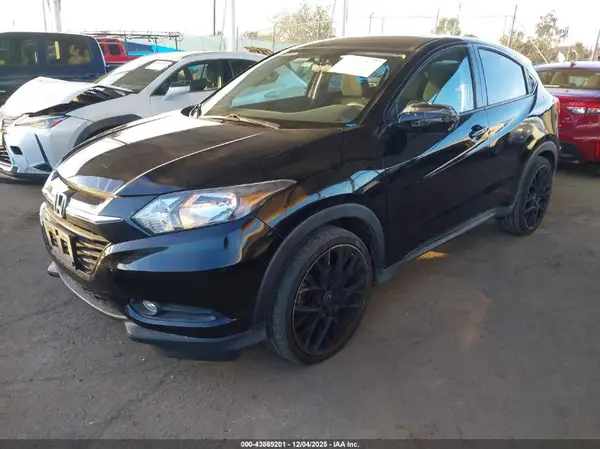 3CZRU5H51HM718751 2017 HONDA HR-V - Image 2