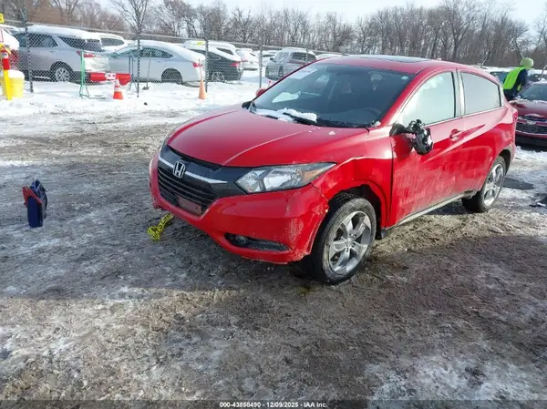 3CZRU5H51HM727823 2017 HONDA HR-V - Image 2
