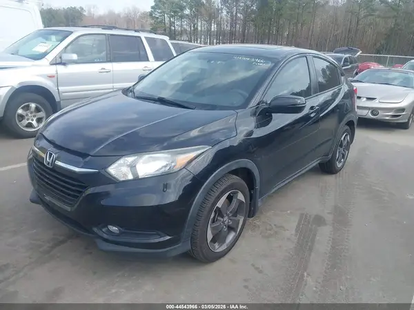 3CZRU5H51JG702151 2018 HONDA HR-V - Image 2