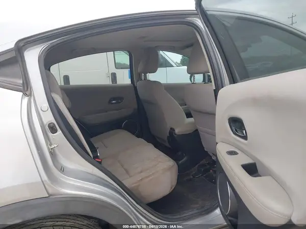 3CZRU5H51JG702375 2018 HONDA HR-V - Image 8