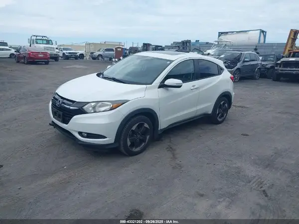 3CZRU5H51JM702166 2018 HONDA HR-V - Image 2