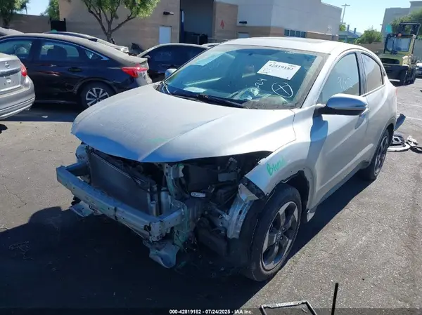 3CZRU5H51JM723664 2018 HONDA HR-V - Image 2