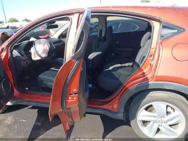 3CZRU5H51KM701777 2019 HONDA HR-V - Image 8