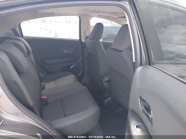 3CZRU5H51KM712049 2019 HONDA HR-V - Image 8