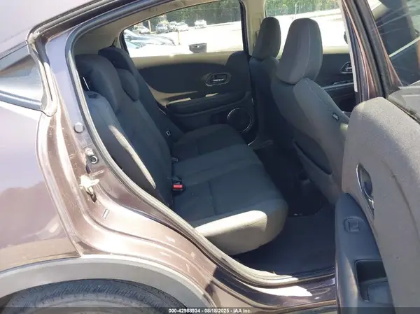 3CZRU5H51KM716831 2019 HONDA HR-V - Image 8