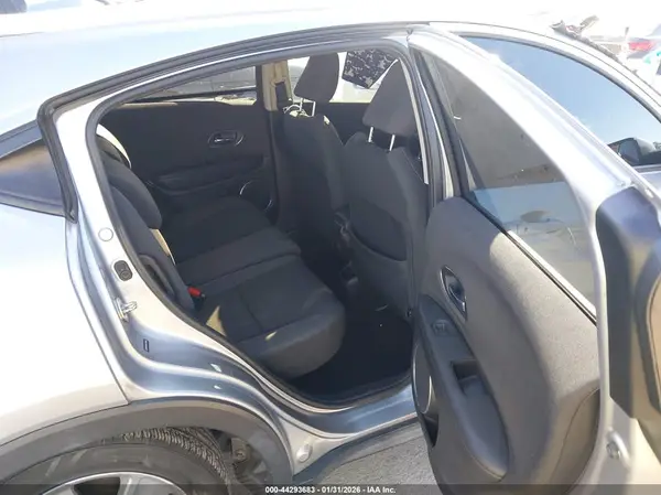 3CZRU5H51KM718546 2019 HONDA HR-V - Image 8