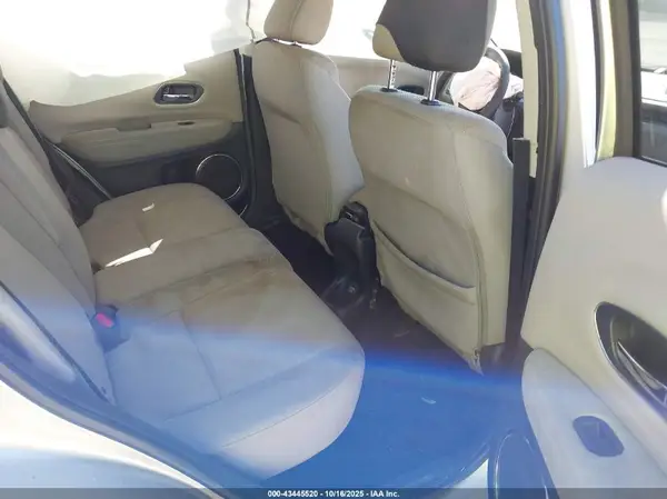 3CZRU5H52GM715985 2016 HONDA HR-V - Image 8