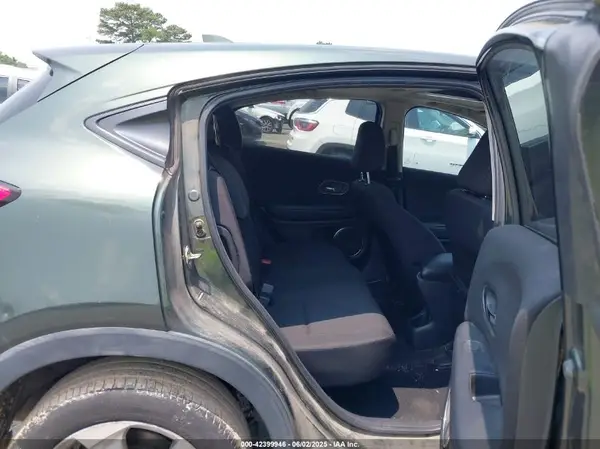 3CZRU5H52GM745858 2016 HONDA HR-V - Image 8
