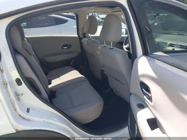 3CZRU5H52GM755466 2016 HONDA HR-V - Image 8
