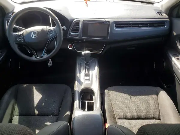 3CZRU5H52HG702010 2017 HONDA HR-V - Image 8