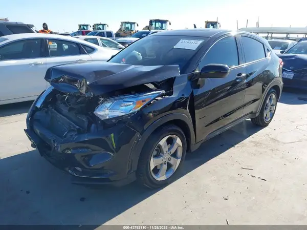 3CZRU5H52HG707529 2017 HONDA HR-V - Image 2