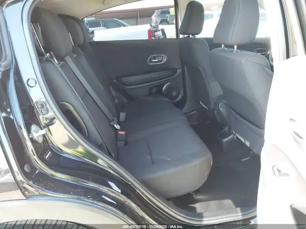 3CZRU5H52HG707529 2017 HONDA HR-V - Image 8