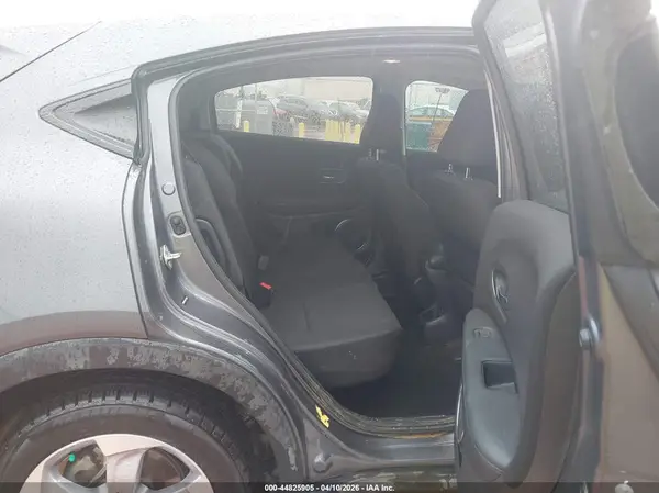 3CZRU5H52HM710223 2017 HONDA HR-V - Image 8