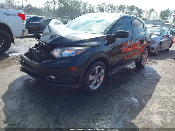 3CZRU5H52HM710853 2017 HONDA HR-V - Image 2
