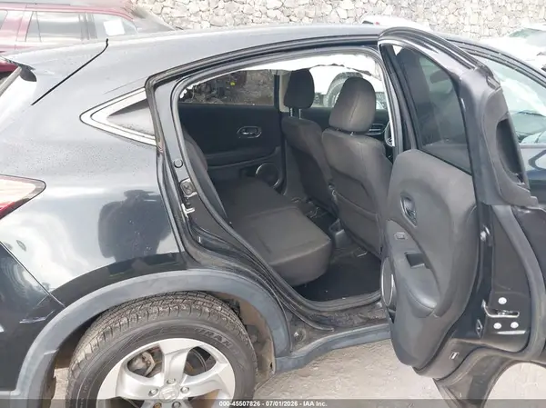 3CZRU5H52HM716507 2017 HONDA HR-V - Image 8