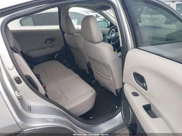 3CZRU5H52HM721139 2017 HONDA HR-V - Image 8