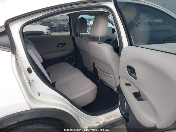 3CZRU5H52HM727085 2017 HONDA HR-V - Image 8