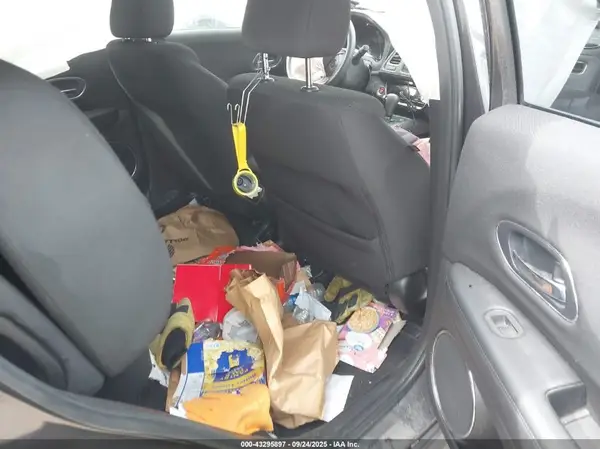 3CZRU5H52JG700442 2018 HONDA HR-V - Image 8