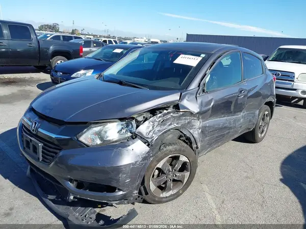 3CZRU5H52JG703826 2018 HONDA HR-V - Image 2
