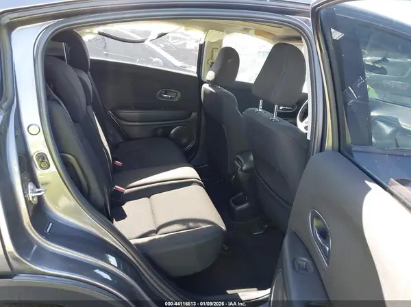 3CZRU5H52JG703826 2018 HONDA HR-V - Image 8