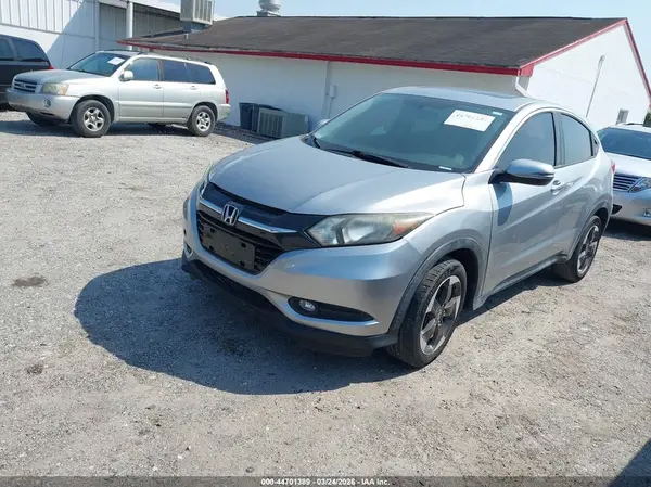 3CZRU5H52JM705805 2018 HONDA HR-V - Image 2