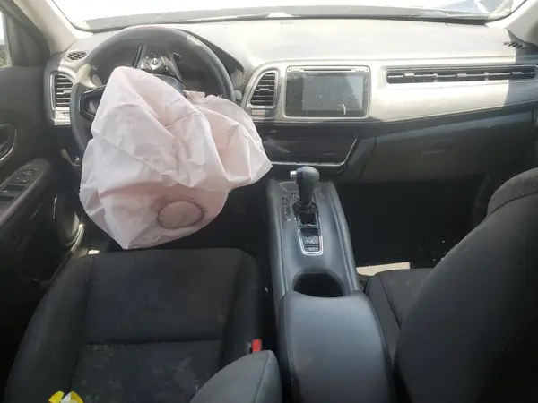 3CZRU5H52JM708946 2018 HONDA HR-V - Image 8