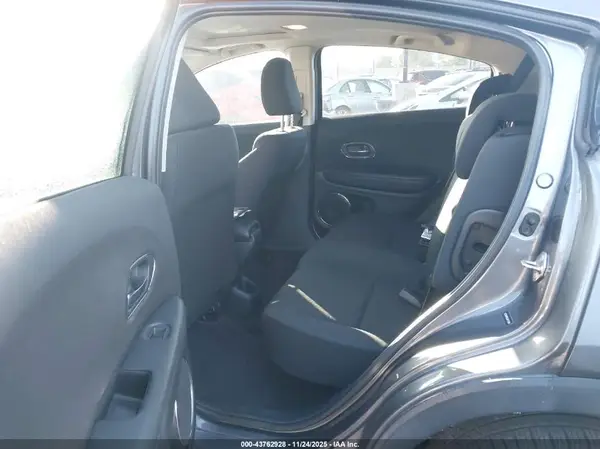 3CZRU5H52JM712382 2018 HONDA HR-V - Image 8
