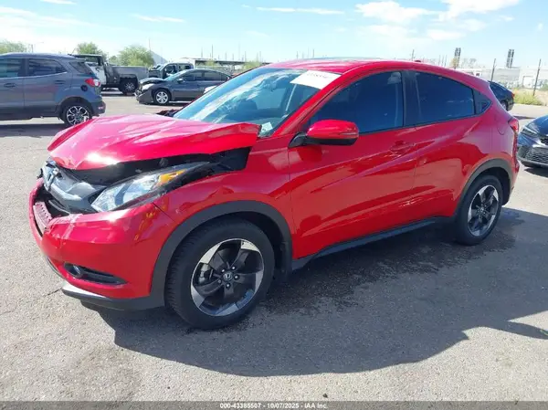 3CZRU5H52JM714682 2018 HONDA HR-V - Image 2