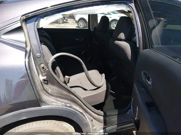 3CZRU5H52JM716027 2018 HONDA HR-V - Image 8