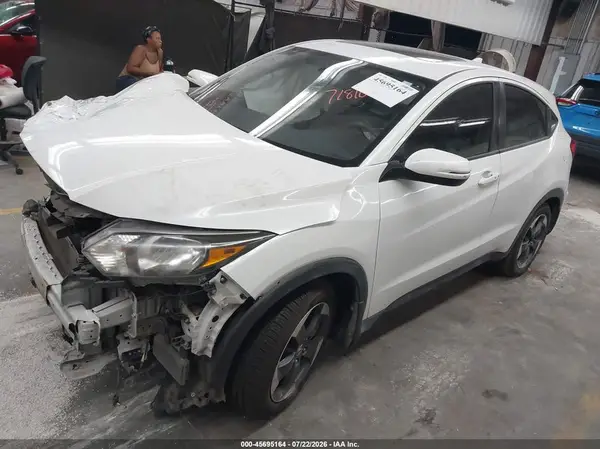 3CZRU5H52JM718103 2018 HONDA HR-V - Image 2