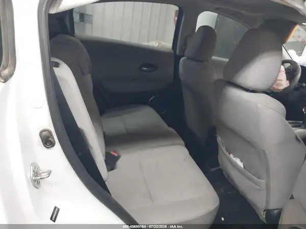 3CZRU5H52JM718103 2018 HONDA HR-V - Image 8