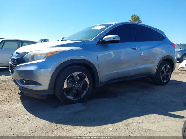 3CZRU5H52JM719994 2018 HONDA HR-V - Image 2