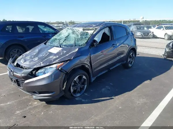 3CZRU5H52JM721549 2018 HONDA HR-V - Image 2