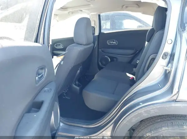 3CZRU5H52JM721549 2018 HONDA HR-V - Image 8