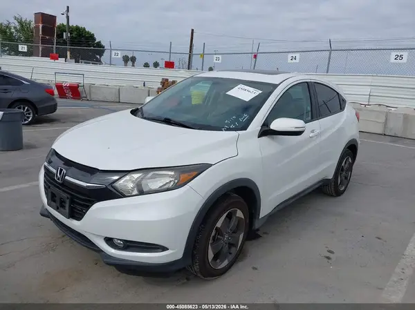 3CZRU5H52JM723141 2018 HONDA HR-V - Image 2