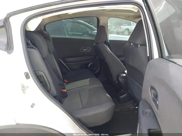 3CZRU5H52KM706261 2019 HONDA HR-V - Image 8