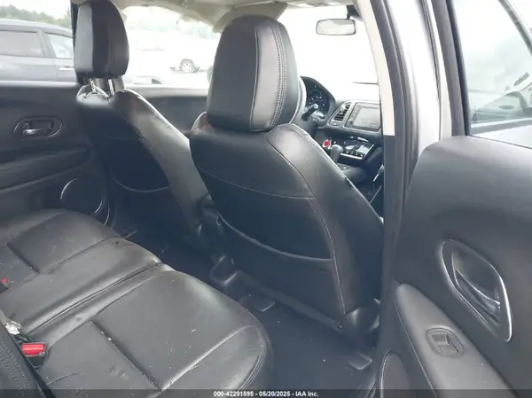 3CZRU5H52KM707880 2019 HONDA HR-V - Image 8