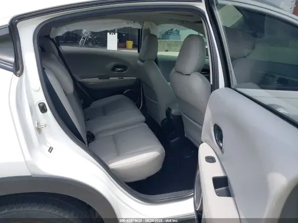 3CZRU5H52KM709631 2019 HONDA HR-V - Image 8