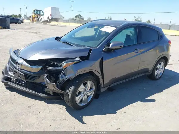3CZRU5H52KM717101 2019 HONDA HR-V - Image 2
